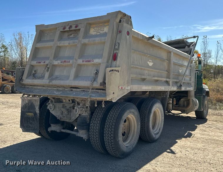 image for item DW2325 1994 Mack RD688S dump truck