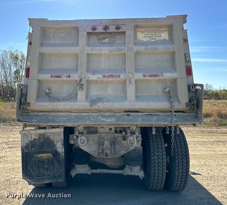image for item DW2325 1994 Mack RD688S dump truck