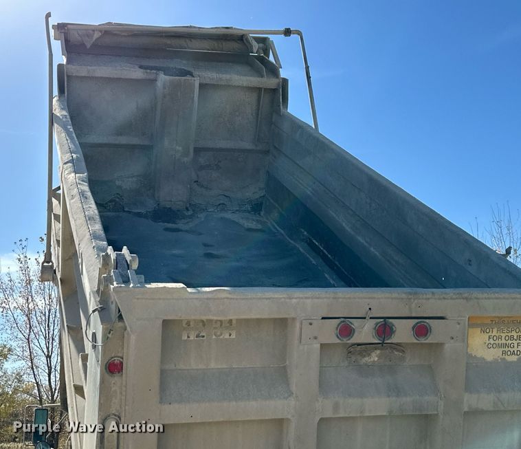 image for item DW2325 1994 Mack RD688S dump truck