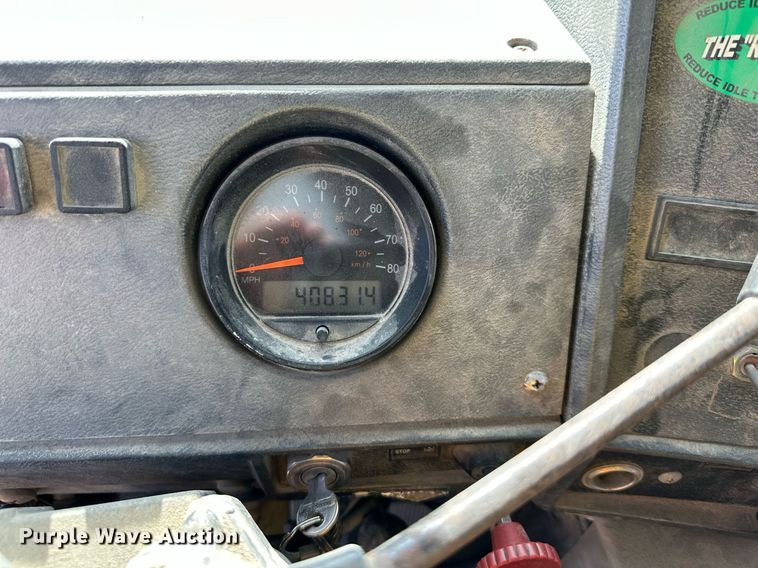 image for item DW2325 1994 Mack RD688S dump truck