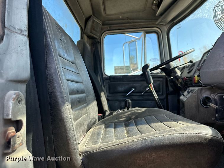 image for item DW2325 1994 Mack RD688S dump truck