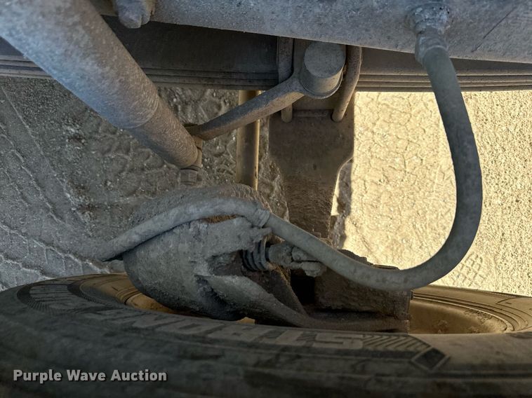 image for item DW2325 1994 Mack RD688S dump truck