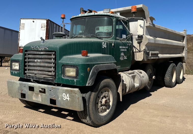 image for item DW2326 1994 Mack RD688S dump truck