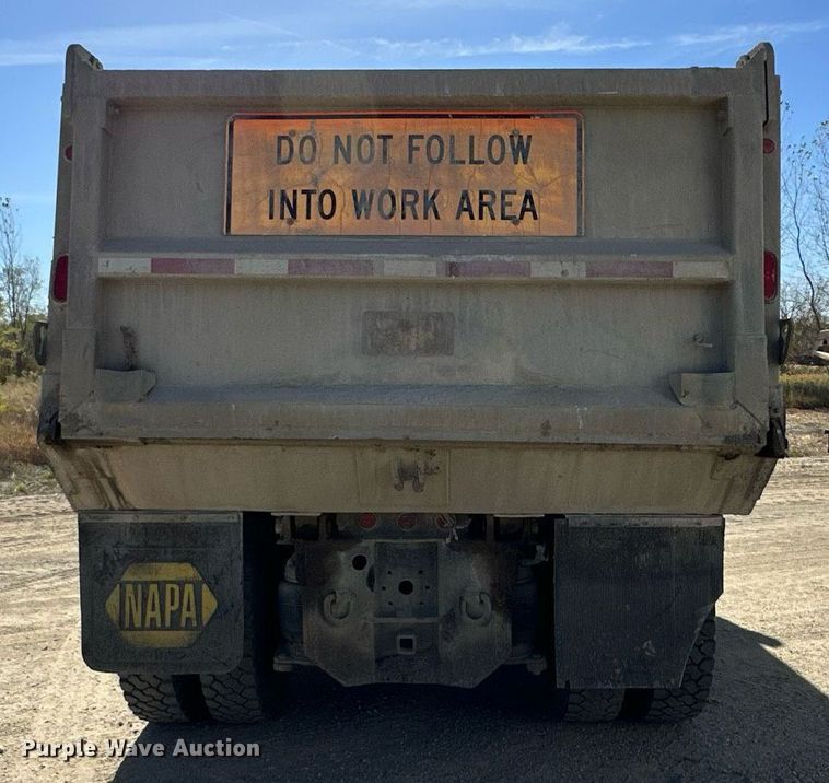 image for item DW2326 1994 Mack RD688S dump truck