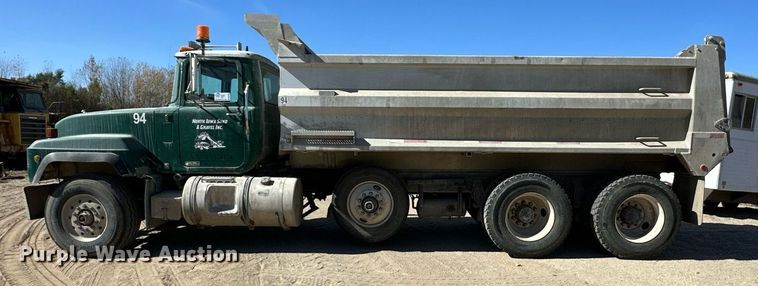 image for item DW2326 1994 Mack RD688S dump truck