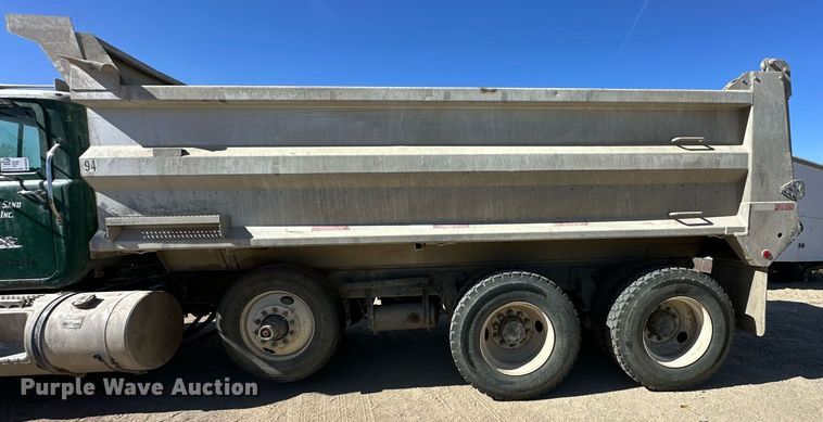 image for item DW2326 1994 Mack RD688S dump truck