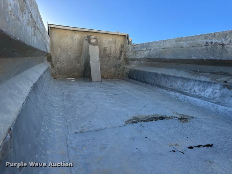 image for item DW2326 1994 Mack RD688S dump truck