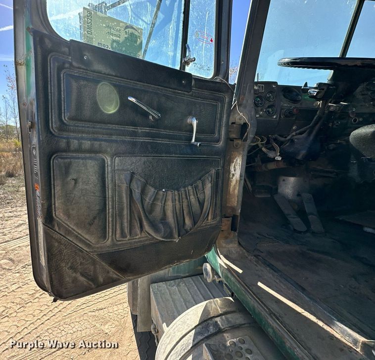 image for item DW2326 1994 Mack RD688S dump truck