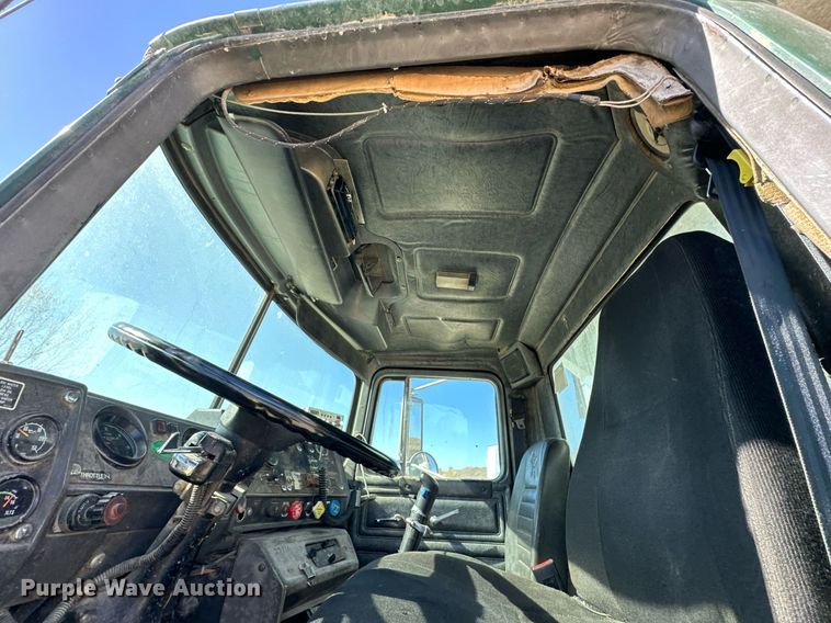 image for item DW2326 1994 Mack RD688S dump truck