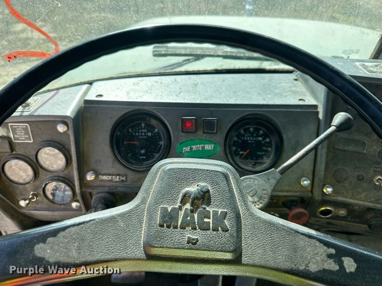 image for item DW2326 1994 Mack RD688S dump truck