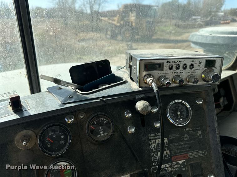 image for item DW2326 1994 Mack RD688S dump truck