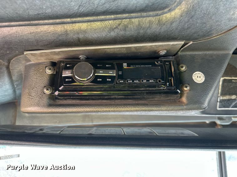 image for item DW2326 1994 Mack RD688S dump truck