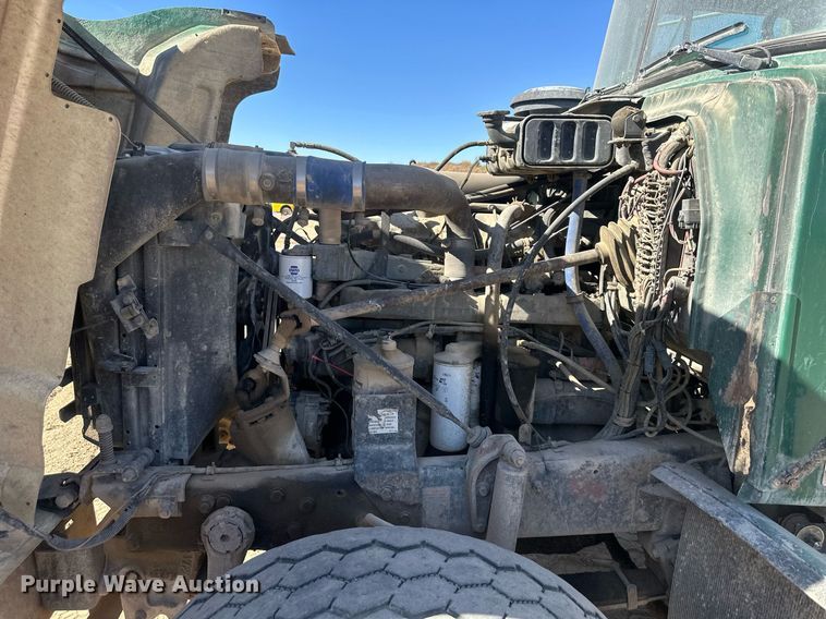 image for item DW2326 1994 Mack RD688S dump truck