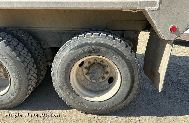 image for item DW2326 1994 Mack RD688S dump truck