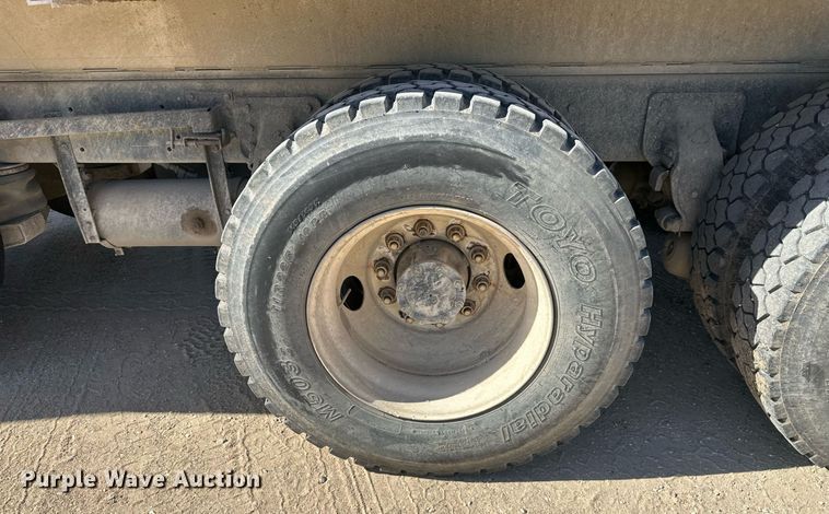 image for item DW2326 1994 Mack RD688S dump truck