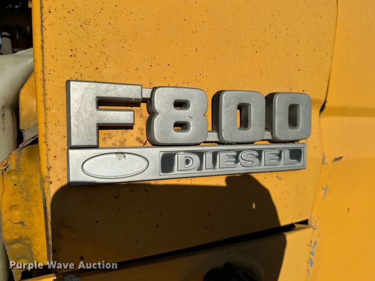 image for item DW2327 1991 Ford F800 crane truck