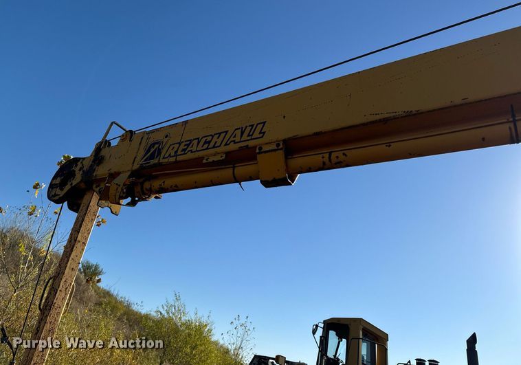 image for item DW2327 1991 Ford F800 crane truck