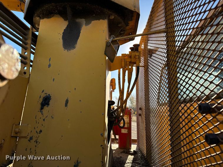 image for item DW2327 1991 Ford F800 crane truck