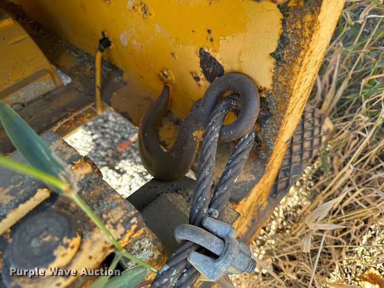 image for item DW2327 1991 Ford F800 crane truck