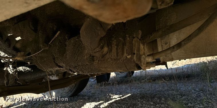 image for item DW2327 1991 Ford F800 crane truck