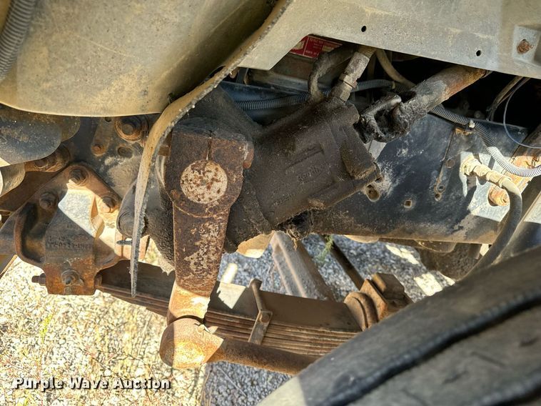 image for item DW2327 1991 Ford F800 crane truck