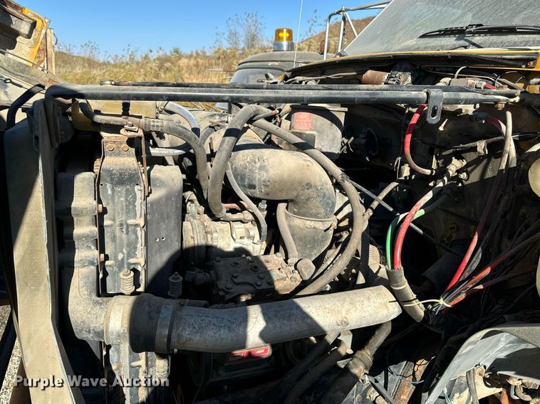 image for item DW2327 1991 Ford F800 crane truck