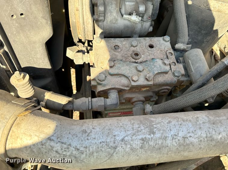 image for item DW2327 1991 Ford F800 crane truck