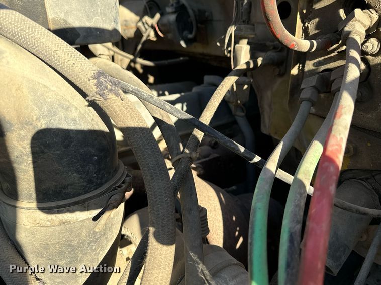 image for item DW2327 1991 Ford F800 crane truck