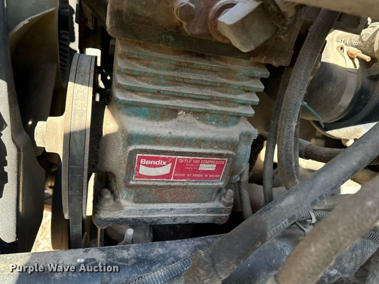 image for item DW2327 1991 Ford F800 crane truck