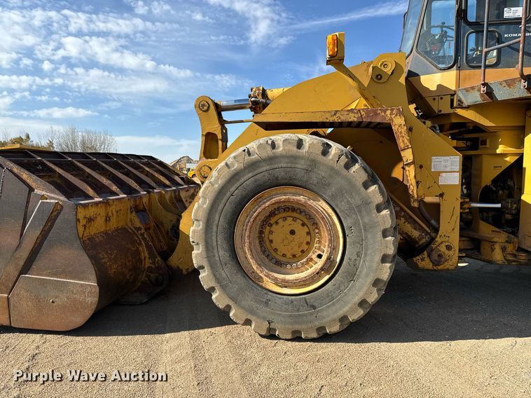 image for item DW2328 Komatsu WA600-1 wheel loader