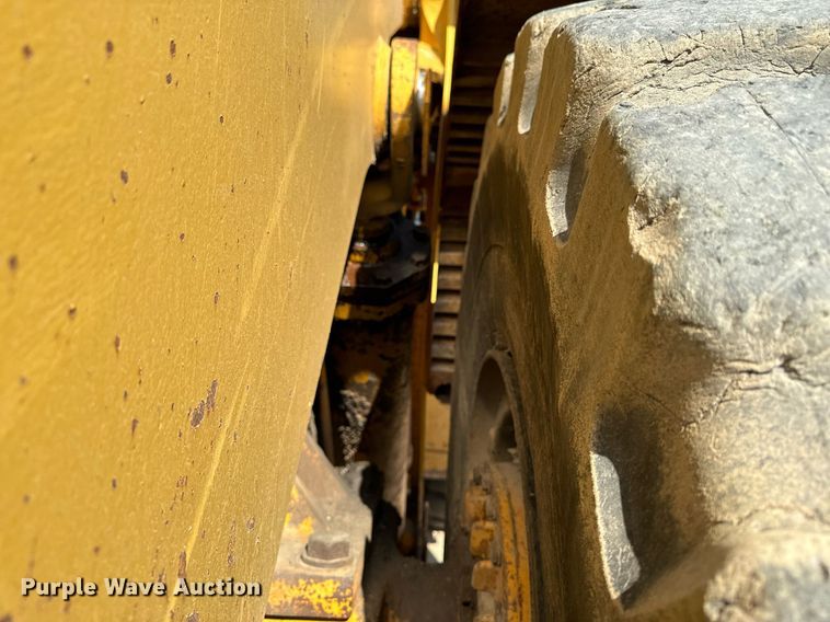 image for item DW2328 Komatsu WA600-1 wheel loader