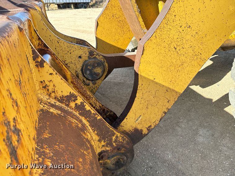 image for item DW2328 Komatsu WA600-1 wheel loader
