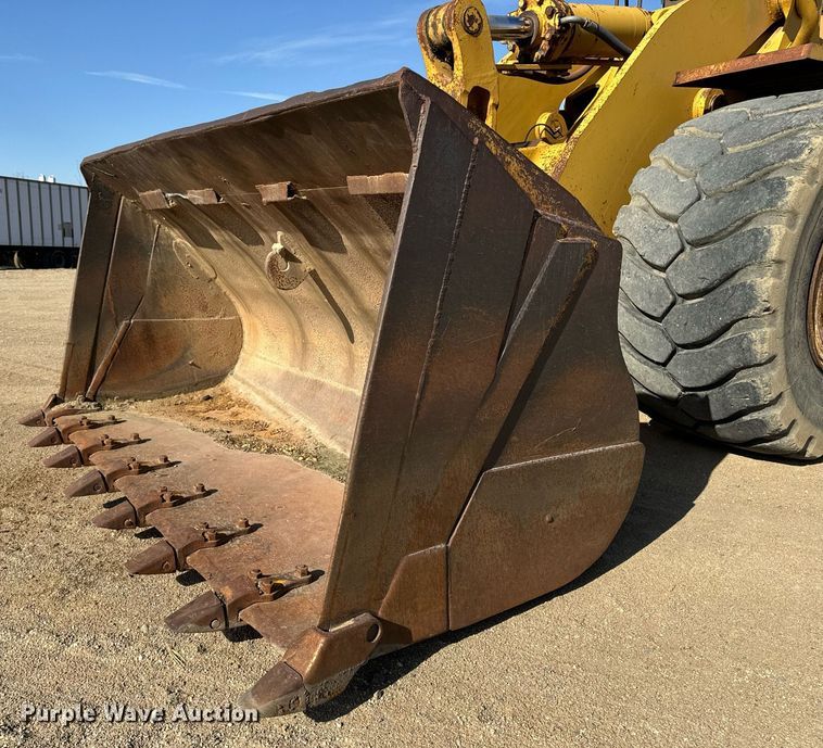 image for item DW2328 Komatsu WA600-1 wheel loader