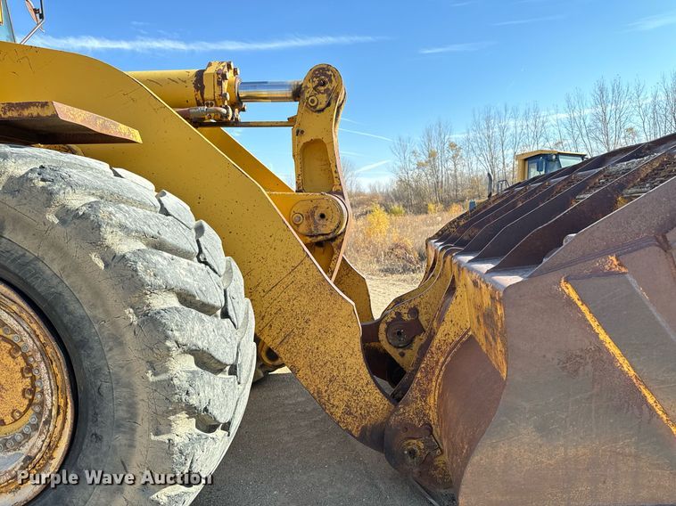 image for item DW2328 Komatsu WA600-1 wheel loader