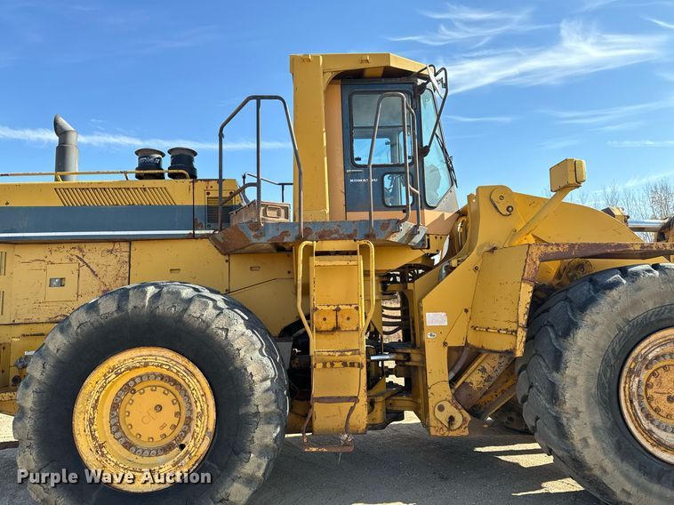 image for item DW2328 Komatsu WA600-1 wheel loader