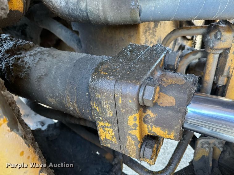 image for item DW2328 Komatsu WA600-1 wheel loader