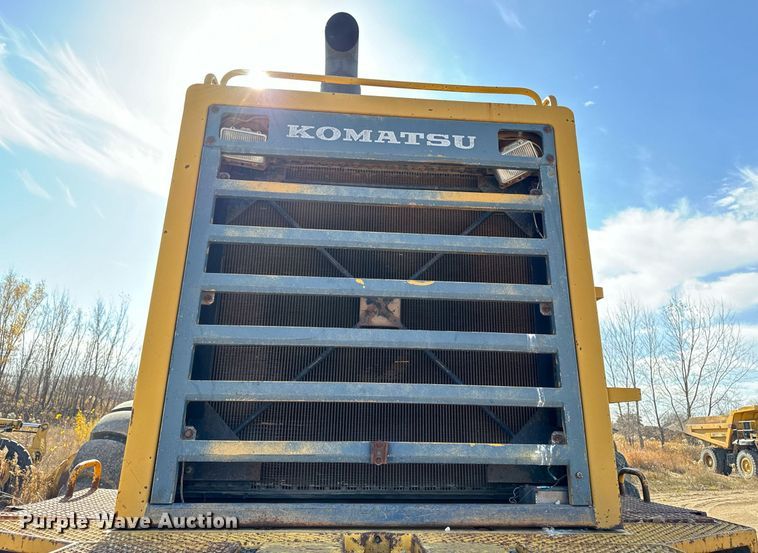 image for item DW2328 Komatsu WA600-1 wheel loader