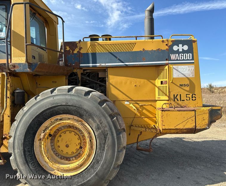 image for item DW2328 Komatsu WA600-1 wheel loader