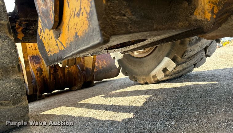 image for item DW2328 Komatsu WA600-1 wheel loader