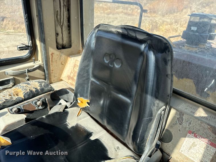 image for item DW2328 Komatsu WA600-1 wheel loader