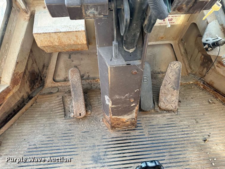 image for item DW2328 Komatsu WA600-1 wheel loader