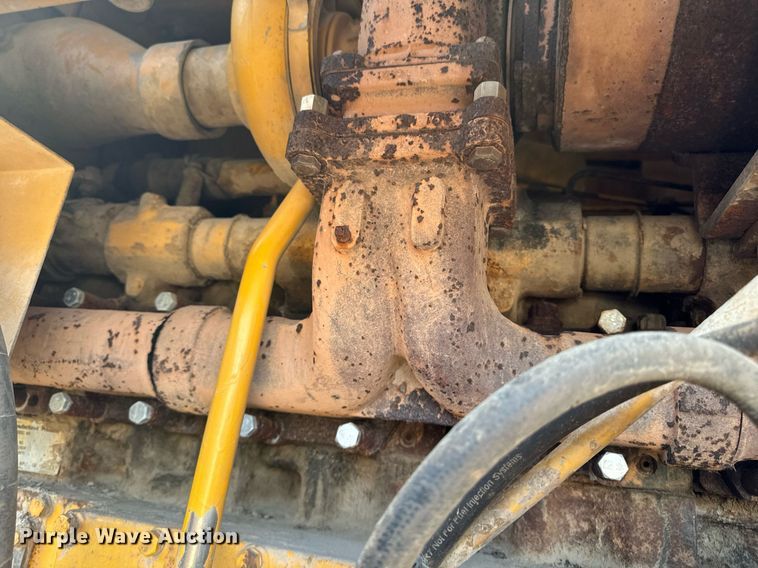 image for item DW2328 Komatsu WA600-1 wheel loader