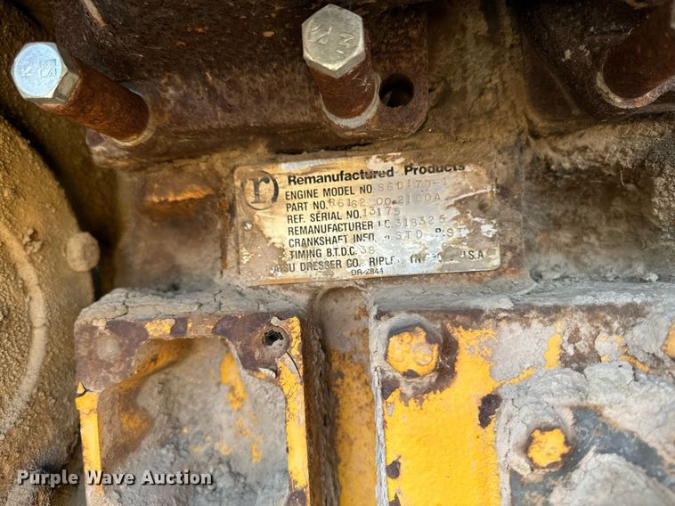 image for item DW2328 Komatsu WA600-1 wheel loader