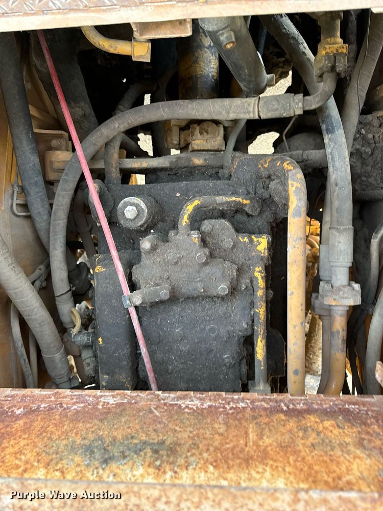 image for item DW2328 Komatsu WA600-1 wheel loader