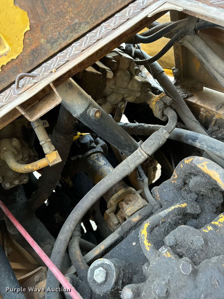 image for item DW2328 Komatsu WA600-1 wheel loader