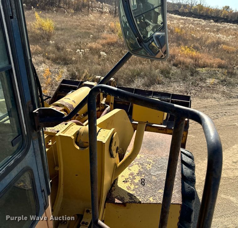 image for item DW2328 Komatsu WA600-1 wheel loader