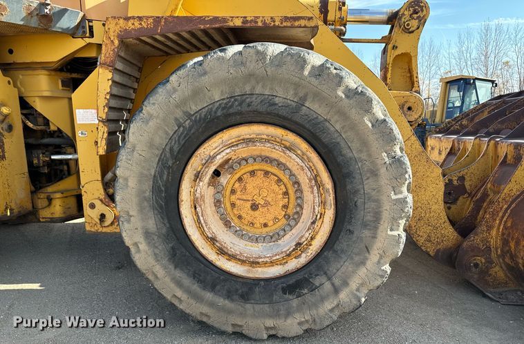 image for item DW2328 Komatsu WA600-1 wheel loader