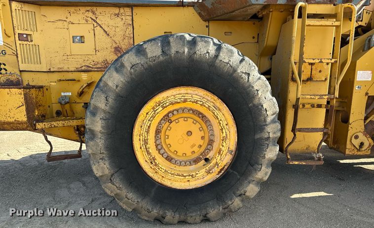 image for item DW2328 Komatsu WA600-1 wheel loader