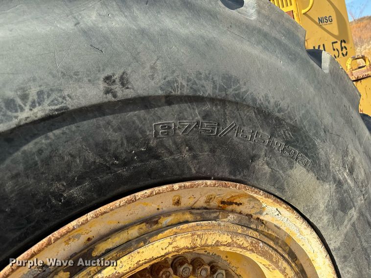 image for item DW2328 Komatsu WA600-1 wheel loader