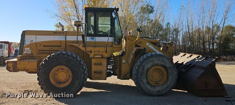 image for item DW2340 1995 Kawasaki  90 Z IV wheel loader
